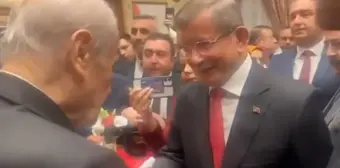 Bahçeli'den Davutoğlu'na: Zat-ı alinizin bu dönemde çok önemli birikiminize ihtiyacı var.