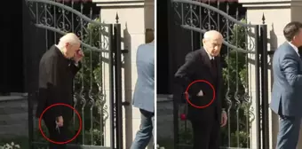 Bahçeli, Erdoğan'ı beklerken çektiği tesbihi kameraları fark edince cebine koydu