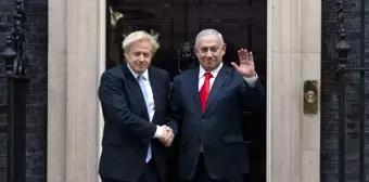 Boris Johnson'dan Çarpıcı İtiraf: Netanyahu'nun Banyoda Dinleme Cihazı Bulundu