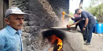 Konya’nın Hadim İlçesinde Geleneksel Imeceyle Pekmez Üretimi