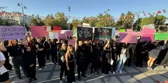 Burdur'da Öğrencilerden Kadına Yönelik Şiddet Protestosu