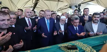 Cumhurbaşkanı Erdoğan, Recai Kutan'ın cenaze törenine katıldı