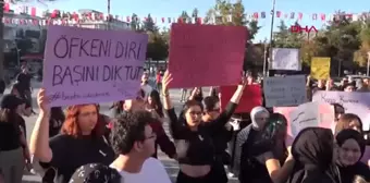 MAKÜ Öğrencileri Kadına Yönelik Şiddeti Protesto Etti