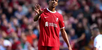 Joel Matip Futbolu Bıraktığını Açıkladı