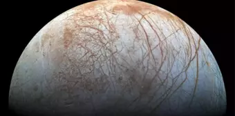 Jupiter'in uydusu Europa'da 'yaşamın izlerini' arayacak uzay aracı fırlatılıyor