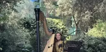 Arpist Meriç Dönük'ten Zamansız Müzik