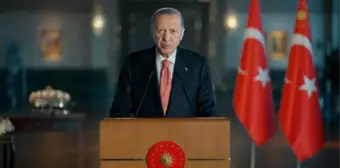 Cumhurbaşkanı Erdoğan: Otoyol uzunluğumuzu 8 bin 300 kilometrenin üzerine çıkarmayı hedefliyoruz