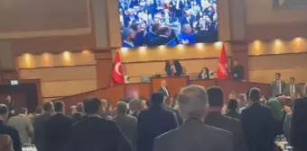 Büyükşehir Meclisi'nde gergin anlar! AKP'li ve CHP'li üyeler birbirine girdi