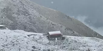 Rize ve Bayburt'ta Yüksek Kesimlerde Kar Yağışı