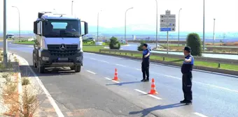 Beton Mikseri Yola Harç Döktüğü İçin Firmaya 106 Bin Lira Ceza Kesildi