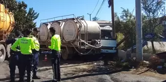 İzmir'de iki kamyonun çarpıştığı kazada 2 kişi yaralandı