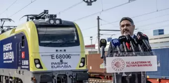 Türkiye'nin ilk özel uluslararası yük treni İstanbul'dan Avrupa'ya uğurlandı