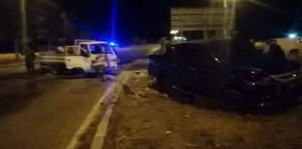 Isparta'da Kontrolsüz Kavşak Girişi Kazaya Neden Oldu