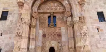 Divriği Ulu Camii ve Darüşşifası Yeniden Ziyarete Açıldı