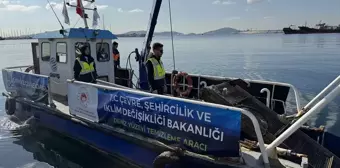 İstanbul Sahillerinde Deniz Yüzeyi Temizliği