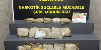 İzmir'de Uyuşturucu Operasyonu: 12 Kilo Skunk Ele Geçirildi