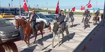 Cumhuriyet'in 101. Yılında İstiklal Yolu'nda Atlı Geçit Töreni