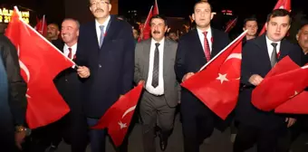 Hakkari’de 29 Ekim Cumhuriyet Bayramı Kortej Yürüyüşü Coşkuyla Gerçekleşti