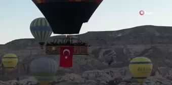 Kapadokya'da 29 Ekim Coşkusu Sıcak Hava Balonları ile Kutlandı