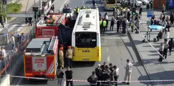 Zeytinburnu'nda Işıkta Geçen Kadın Kaza Sonucu Hayatını Kaybetti