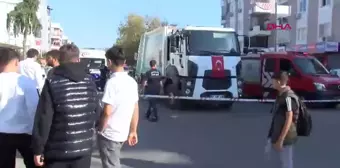 Antalya'da Çöp Kamyonunun Altında Kalan 11 Yaşındaki Çocuk Hayatını Kaybetti