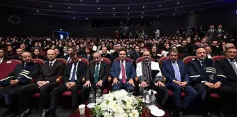 Bakan Kacır: Türkiye, gençleriyle geleceğe sağlam adımlarla ilerliyor