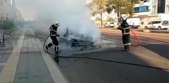 Diyarbakır'da Seyir Halindeki Otomobil Yangın Çıkardı