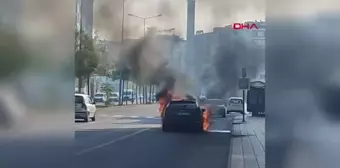 Diyarbakır'da Seyir Halindeki Otomobil Yangını Kontrol Altına Alındı