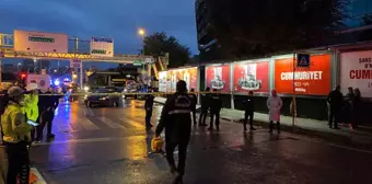 Bakırköy'de trafik kazasına müdahale eden polis ekiplerinin arasına İETT otobüsü daldı, 1 polis şehit oldu