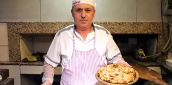 İzmirli Pide Ustası, Bal Kabaklı Tahinli Pide ile Dubai Çikolatasına Rakip Oldu