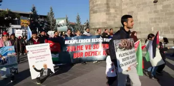 Erzurum'da Sağlık Çalışanları İsrail Saldırılarını Protesto Etti