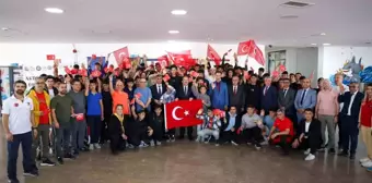 Mersin Valisi Pehlivan, Akdeniz Gençliği Deniz Kampında Gençlerle Buluştu