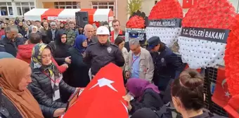 Trafik kazasında şehit olan polis memuru son yolculuğuna uğurlandı