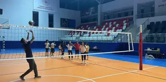 Çubuk'ta Voleybol Kursu Başladı