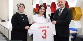 İrem Tavşan, Merih Demiral'ın Formasını Kazandı