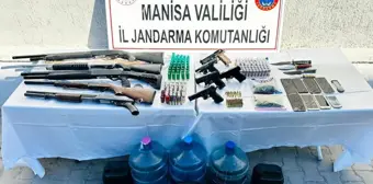 Manisa'da Jandarma Operasyonu: Çok Sayıda Silah ve Uyuşturucu Ele Geçirildi