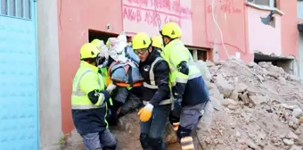 Kütahya Organize Sanayi Bölgesi Arama Kurtarma Ekibi AFAD Tatbikatında Görevde