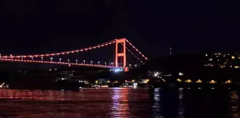 İstanbul Köprüleri Lösemi Farkındalığı İçin Turuncu Işıklarla Aydınlatıldı