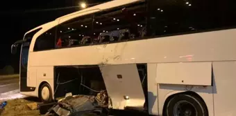 Bandırma'da Trafik Kazası: 14 Yaralı