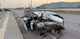 Hatay'da Tır ile Çarpışan Otomobilde Facia: 16 Yaşındaki Çocuk Hayatını Kaybetti