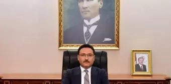 Vali Çiçek: 'Atatürk; yaktığı bağımsızlık meşalesiyle tarihe ışık tutmuştur'