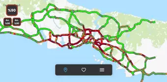 İstanbul'da İş Çıkış Saatinde Trafik Yoğunluğu Yüzde 90'a Ulaştı