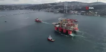 Transocean Barents Petrol Platformu İstanbul Boğazı'ndan Geçti