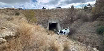 Uşak'ta Otomobil Devrildi: Yaralılar Hastaneye Kaldırıldı