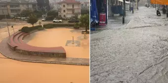 İzmir'de pazar yeri göle döndü, masa ve sandalyeler akıntıda sürüklendi