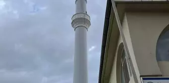 Gölbaşı'nda Depremde Yıkılan Cami Minareleri Yeniden İnşa Edildi