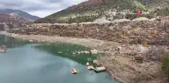 Isparta'da Sular Altında Kalan Darıbükü Köyü Sonbaharda Görsel Şölen Sunuyor