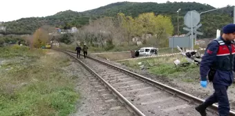 Zonguldak'ta Yolda Bakım Treniyle Otomobil Çarpıştı, 14 Yaşındaki Genç Ağır Yaralı