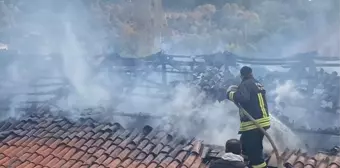 Muğla'nın Menteşe ilçesinde yangın: Tek katlı ev zarar gördü