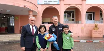 Türkiye'nin İlk Astronotu Alper Gezeravcı, Bitlis'te Öğrencilerle Buluştu